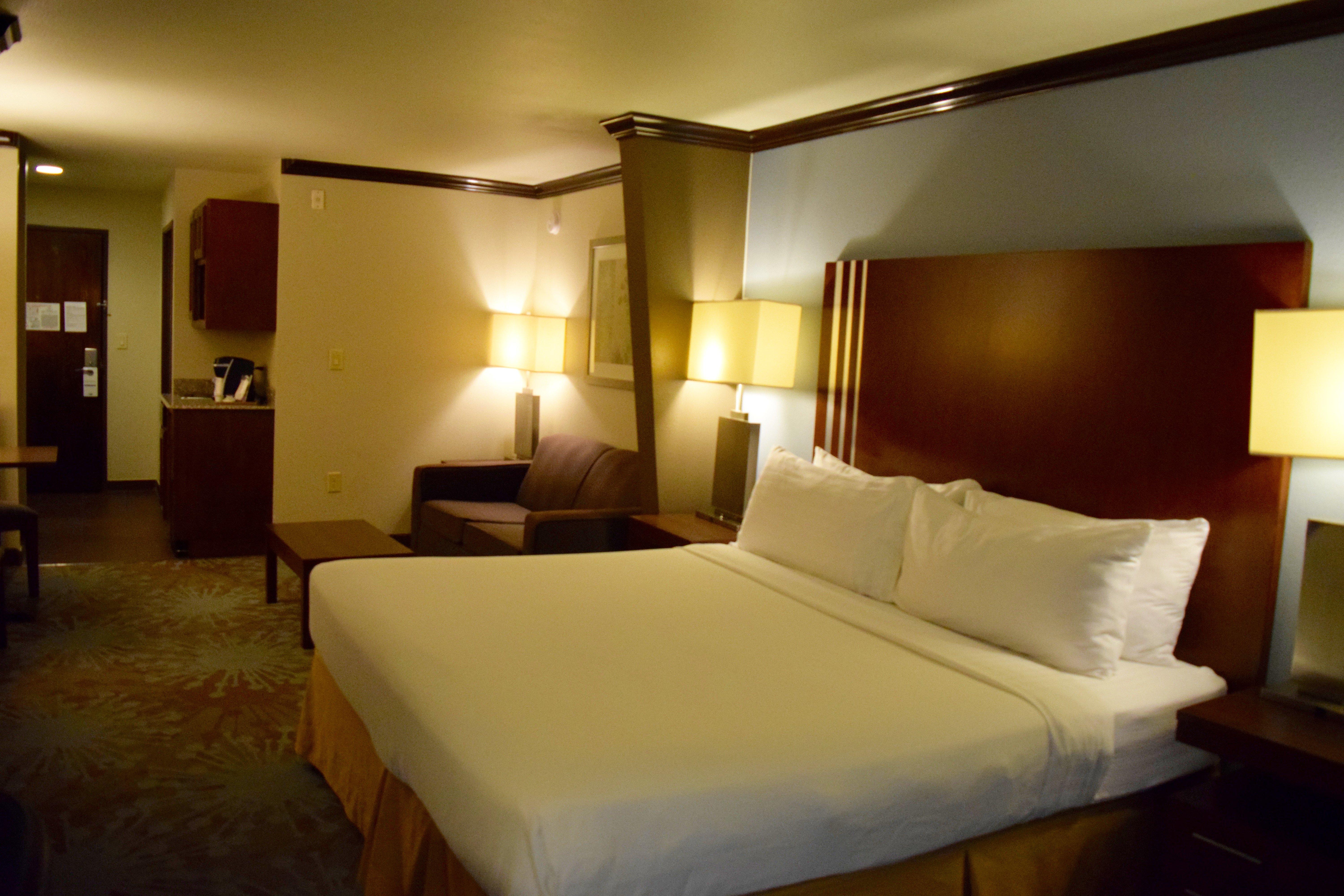 Holiday Inn Express & Suites San Antonio Nw Near Seaworld By Ihg Eksteriør billede