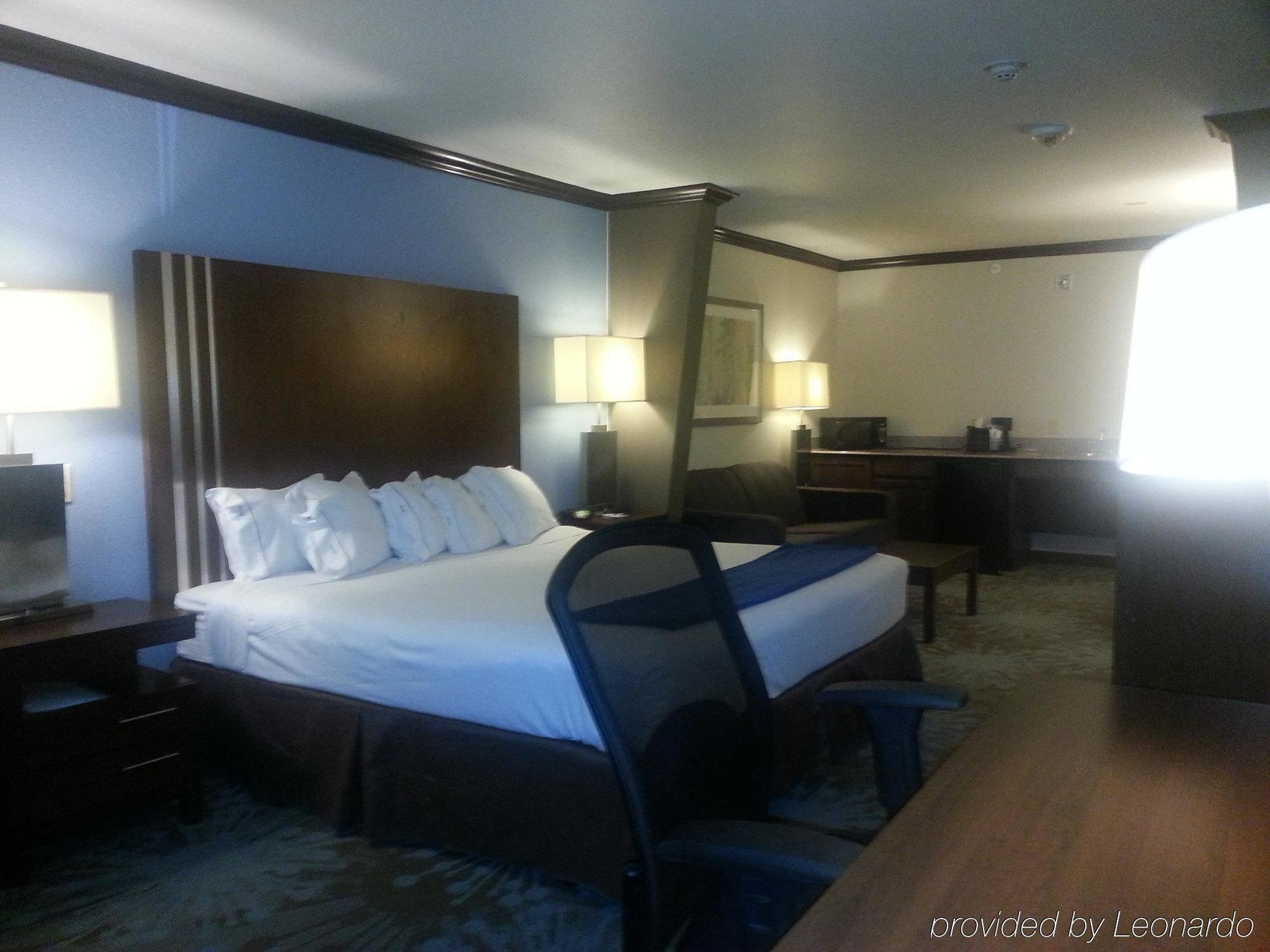 Holiday Inn Express & Suites San Antonio Nw Near Seaworld By Ihg Eksteriør billede