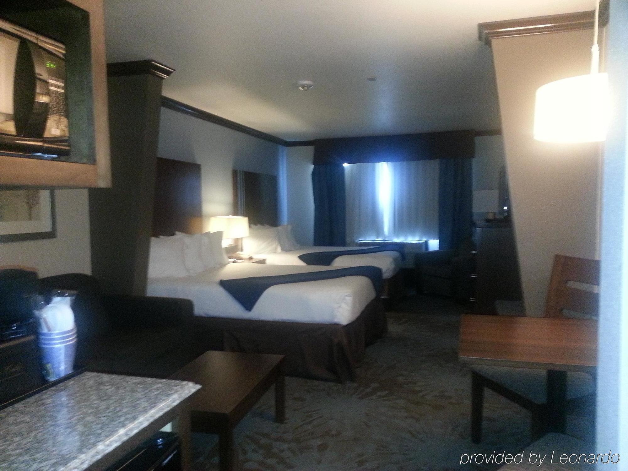 Holiday Inn Express & Suites San Antonio Nw Near Seaworld By Ihg Eksteriør billede